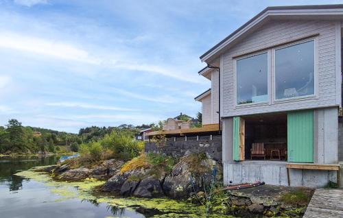 3 Bedroom Awesome Home In Rossland