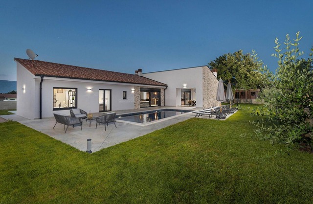 3 bedroom awesome home in Krsan