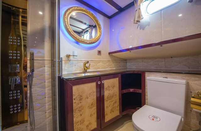 3-bedroom boat in charming Muğla with WiFi, AC