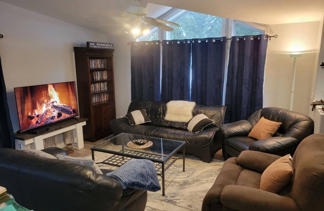 3-bedroom bungalow in brilliant 3 Valley Gap with AC