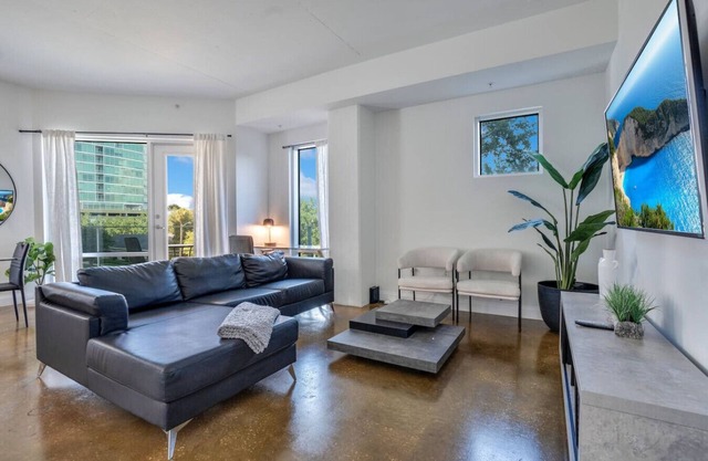3 bedroom Corner Suite