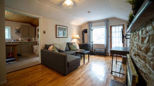 3-Bedroom Cottage #1 Hamilton