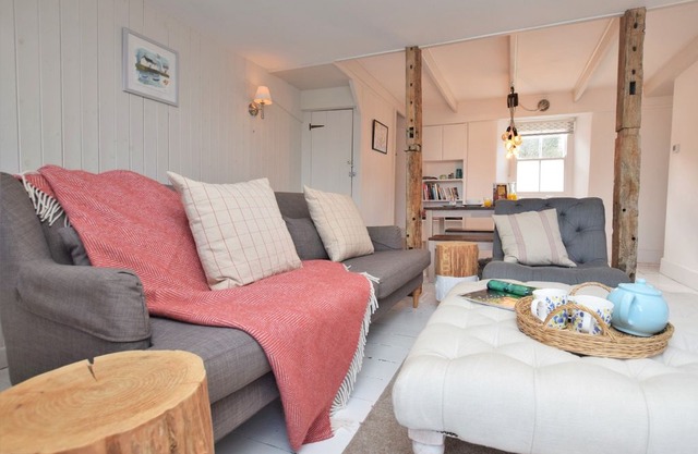 3 bedroom Cottage in Polruan - PC051