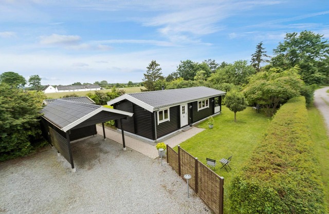 3 bedroom cozy home in Eskebjerg