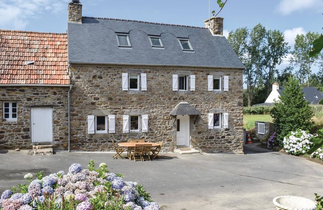 3 bedroom cozy home in Trezeny