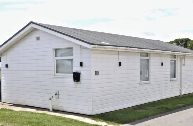 3 Bedroom Detached Holiday Chalet, SouthShore Park