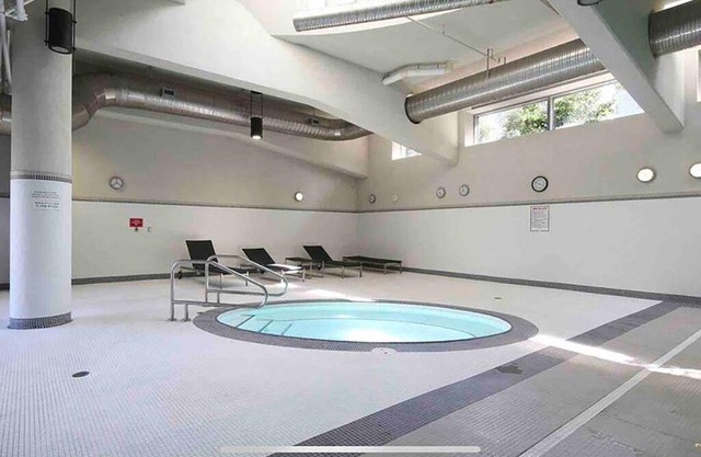 3 bedroom Downtown Vancouver S.Penthouse, near skytrain, shopping & restaurants.