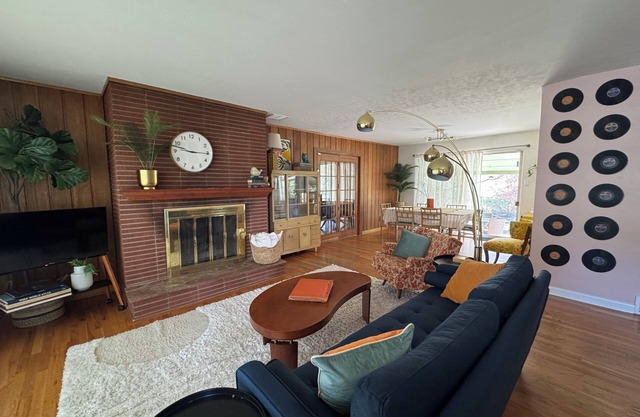 3-bedroom family and Pet-friendly house located near the iconic Broadmoor Hotel