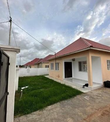 3 bedroom, free Wi-fi, Aircon & Hot water