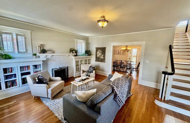 3 Bedroom Historic Home Walking Distance to Market