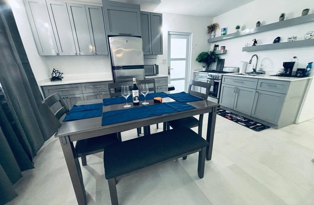 3-bedroom house in Dorado neighborhood with WiFi, AC