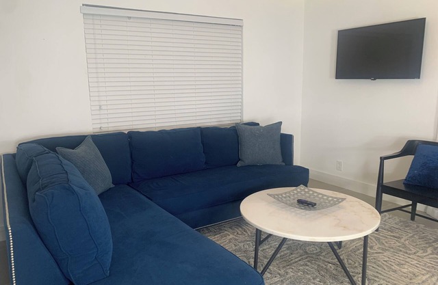 3-bedroom house in Hurst with WiFi, AC