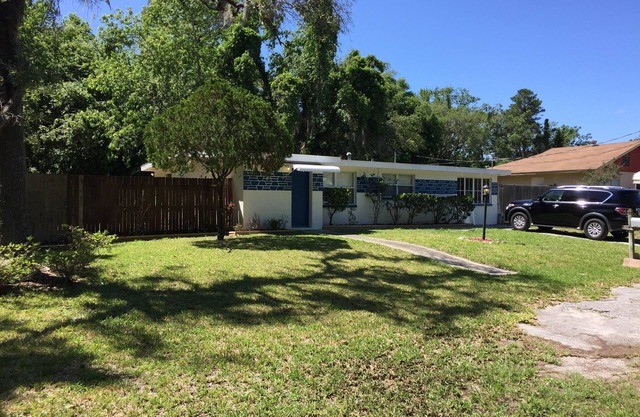 3-bedroom house in marvelous Hudson with AC, WiFi