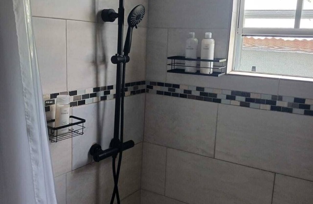 3-bedroom house in, Paynters , short walk to the Sir Vivian Richards Stadium.