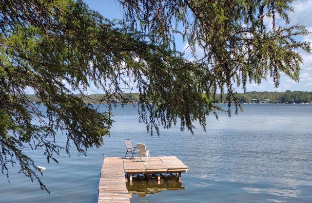 3 Bedroom Lake Front Home