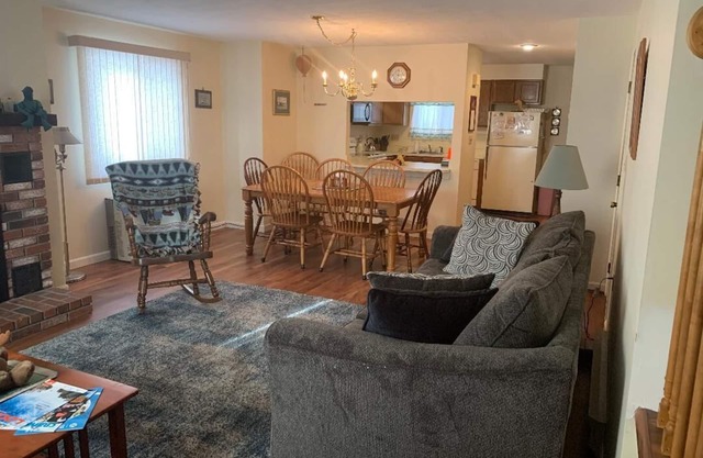 3 Bedroom Mountain Retreat Minutes from Loon Mountain