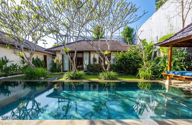3 Bedroom Private Pool Villa, 2 minutes walk from the beach