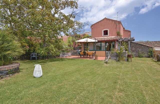 3 bedroom stunning home in Sant'Alfio