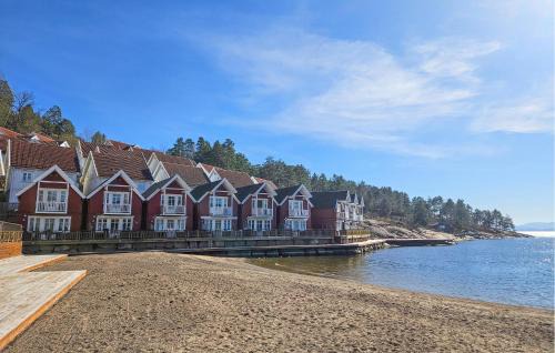 3 Bedroom Stunning Home In Holmsbu