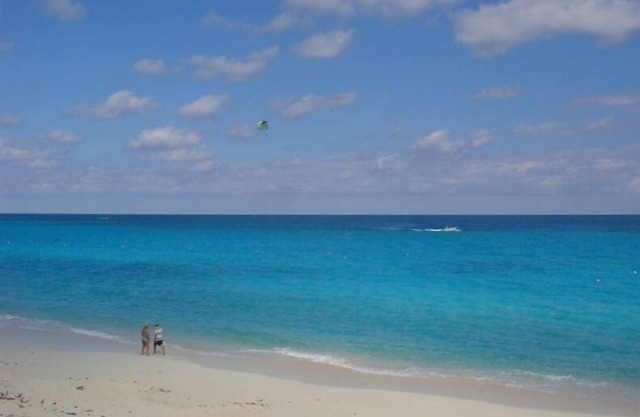 3 bedroom Town House, Paradise Island, Ocean Front Property