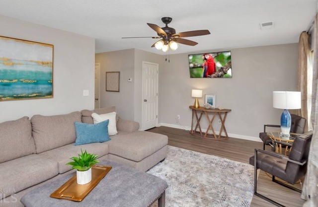 3 Bedroom Townhome L-554131 by Houzlet