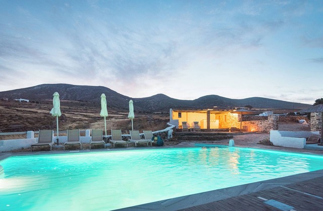 3 Bedroom Villa and pool