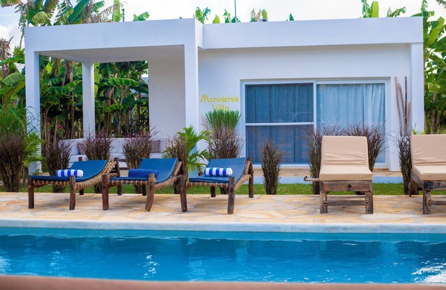 3-bedroom villa in awesome Kiwengwa Zanzibar with WiFi, AC