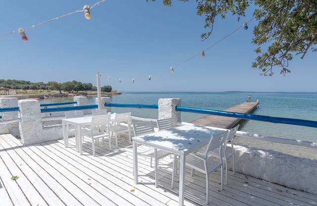 Apollonium Beach Resort 