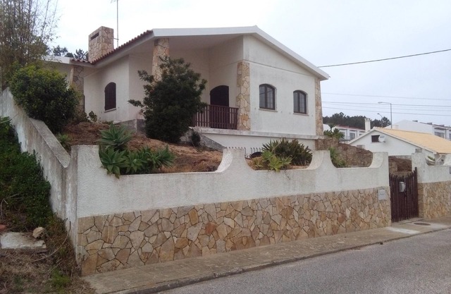 3 bedroom villa with excellent sea and beach views
