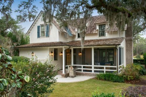 3 Bedroom Wilson Village Home 10