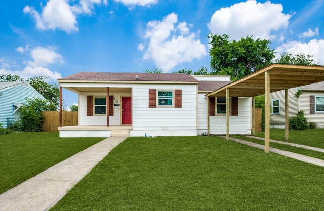 3 Bedrooms - 7 Miles to Downtown - Parking