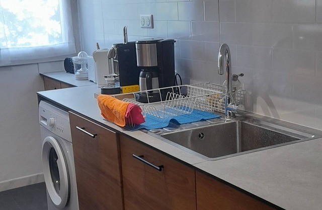 3 Bedrooms-Ideal quiet long stay for 3 people-September 2025 to June 2026