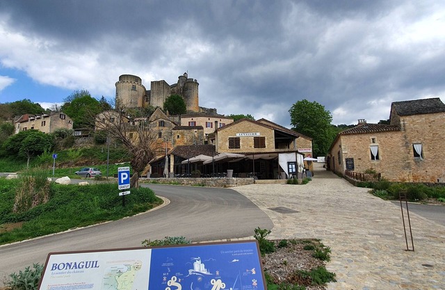 3 bedrooms, open plan living, 2 shower rooms, Terrace, Garden, Swimming pool