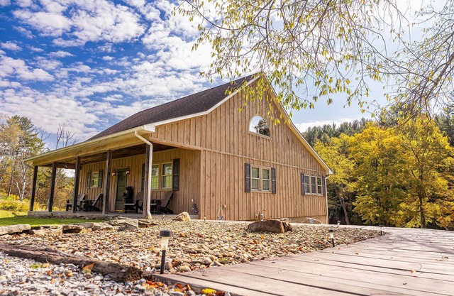 3 BR Black Bear Lodge on Pine Creek w/Hot Tub