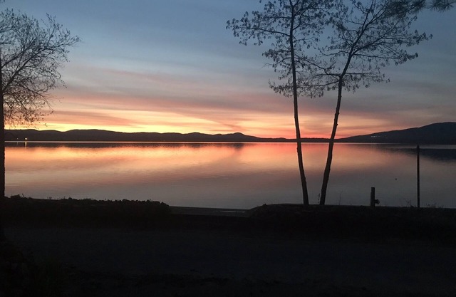 3 BR Lake House with Private Beach & Dock