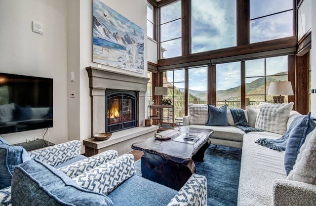 3 BR Ritz-Carlton Residence with Valley Views by RedAwning - Save 20% on 7+ Nights!
