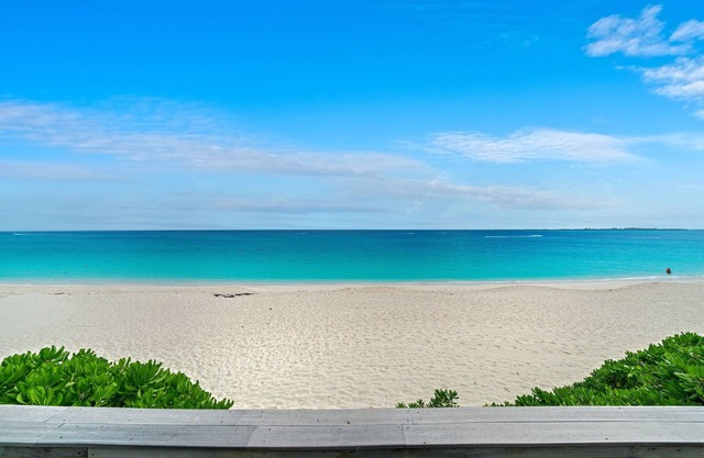 3 BR Townhouse just steps away from World Famous Paradise Island beach