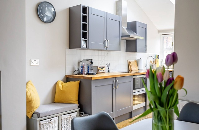 3 Darnborough Street - a family break that sleeps 4 guests in 2 bedrooms