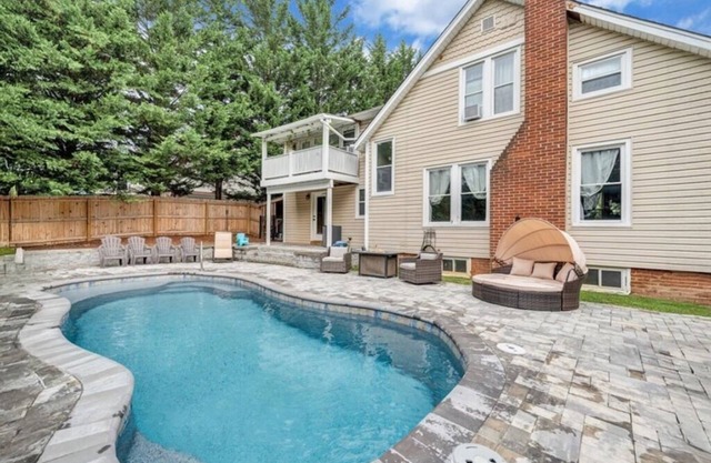 3 en suite bedrooms and a private heated pool.