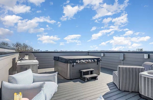 3 Homes Together | Sleeps 30+ | 5 Mins to Downtown Nashville