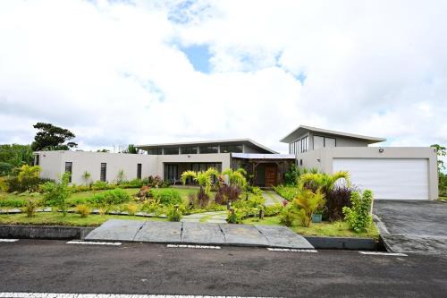 3 in suite bedrooms Villa in Avalon Golf Estate