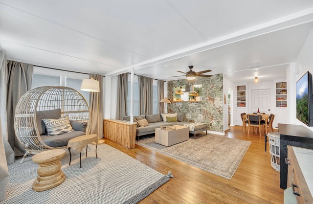 3 King Beds - Family Friendly - Central Location.