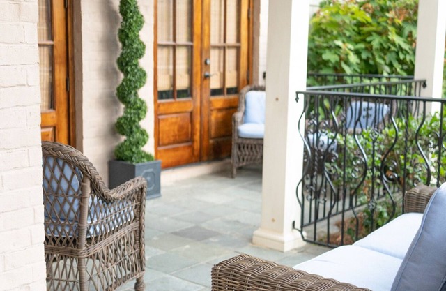 3 King Beds - Free shuttle to Square & Campus on Gamedays