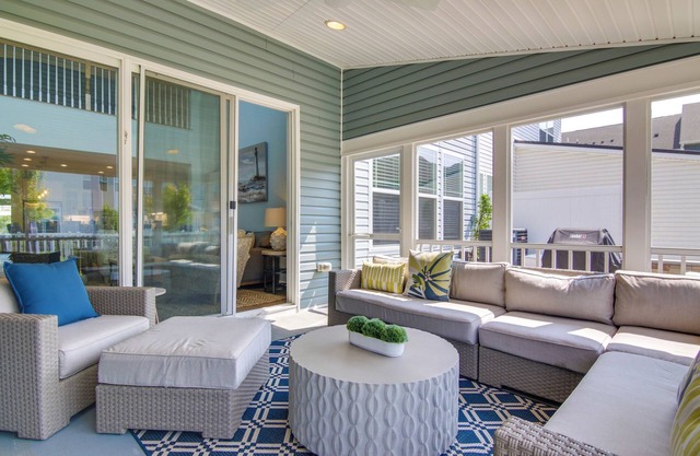 3 Mi to Bethany Beach: Townhome w/Fire Pit