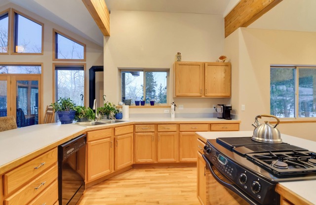 3 Mi to Casinos: Home w/Hot Tub in Black Hawk!