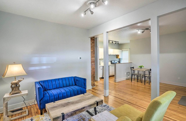 3 Mi to Dtwn: Walkable Apt in Cleveland!