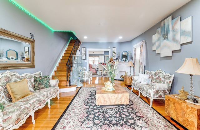 3 Mi to Penn: Pet-Friendly Townhome in Yeadon!