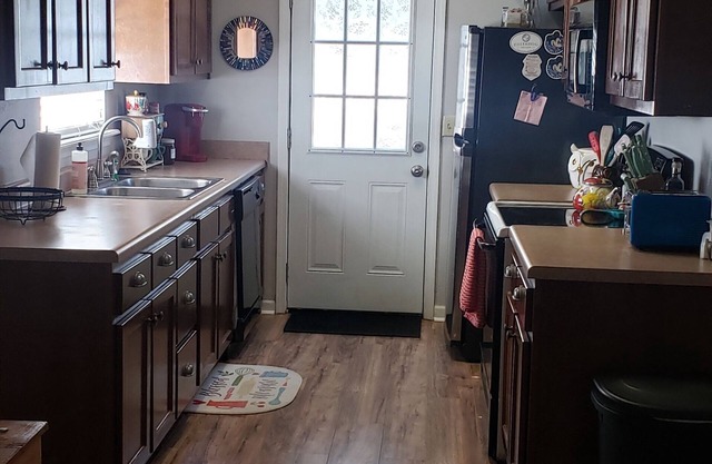 3 miles from the University and 3 miles from the Square