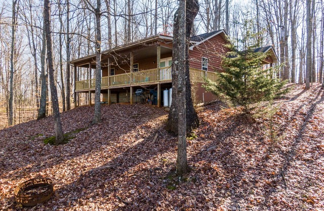 3 miles from Wolf Creek Dam! Boat and camper parking available
