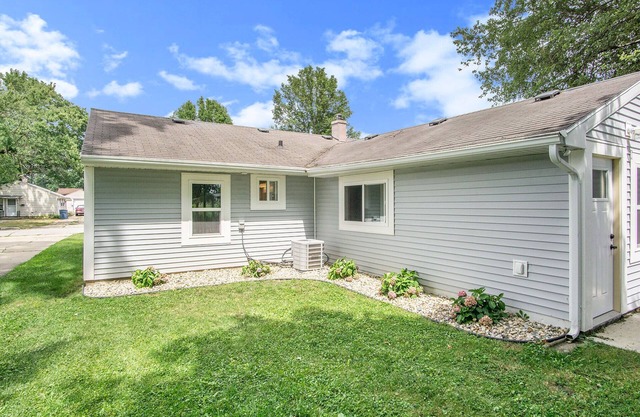 3 miles to Notre Dame